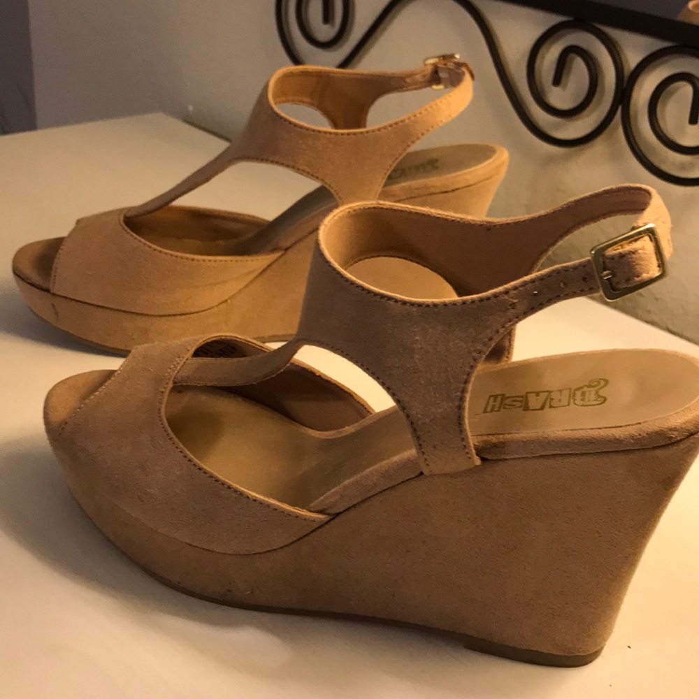 Wedge Tan